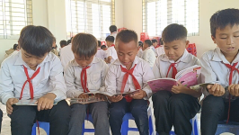 “Bánh xe tri thức - về với vùng biên” - Hành trình lan tỏa văn hóa đọc từ những vòng quay bền bỉ